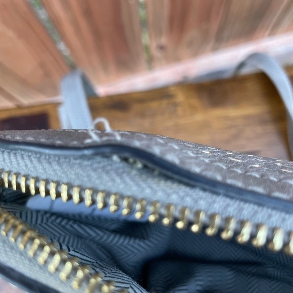 Steve Madden purse silver Gray perforated leather Women's crossbody Bag - Picture 10 of 16